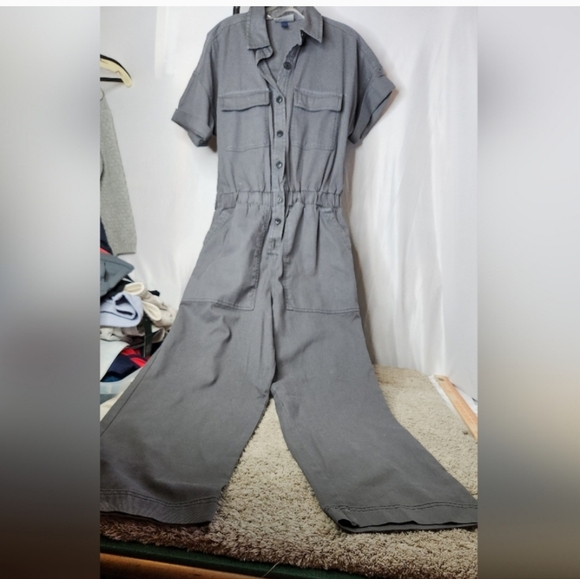 Universal Thread Gray Jumpsuit - Picture 5 of 16
